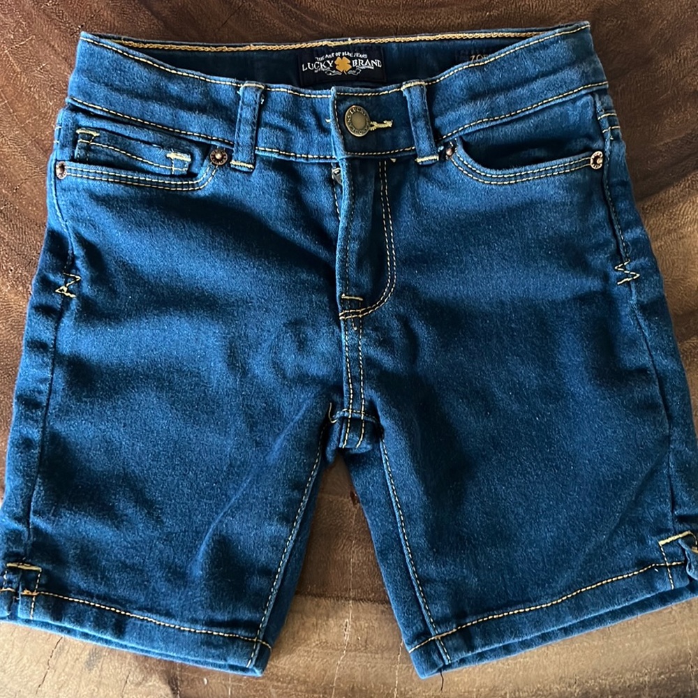 Lucky Brand stretchy Zoey denim shorts